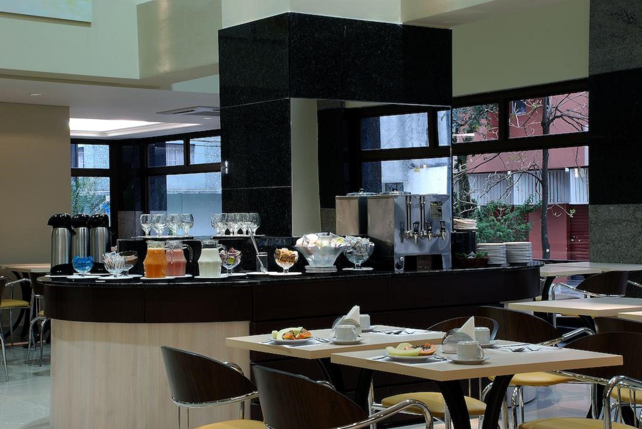 Master Curitiba Hotel - 1,6 Km Do Estadio Couto Pereira - Show מראה חיצוני תמונה